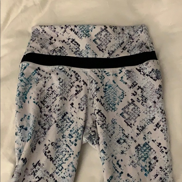 Super cute snake print leggings! - Picture 3 of 3